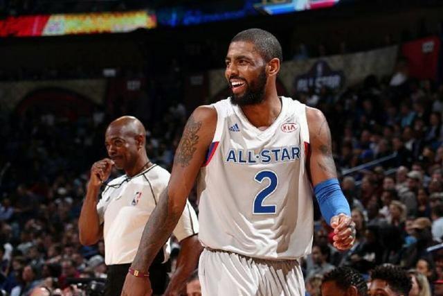 下届还有李凯尔吗 苏群:我的理解他是一次一签