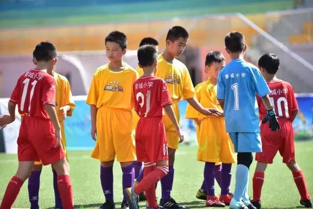 周琦8+9首钢力克宁波 邹雨宸18分北控胜吉林